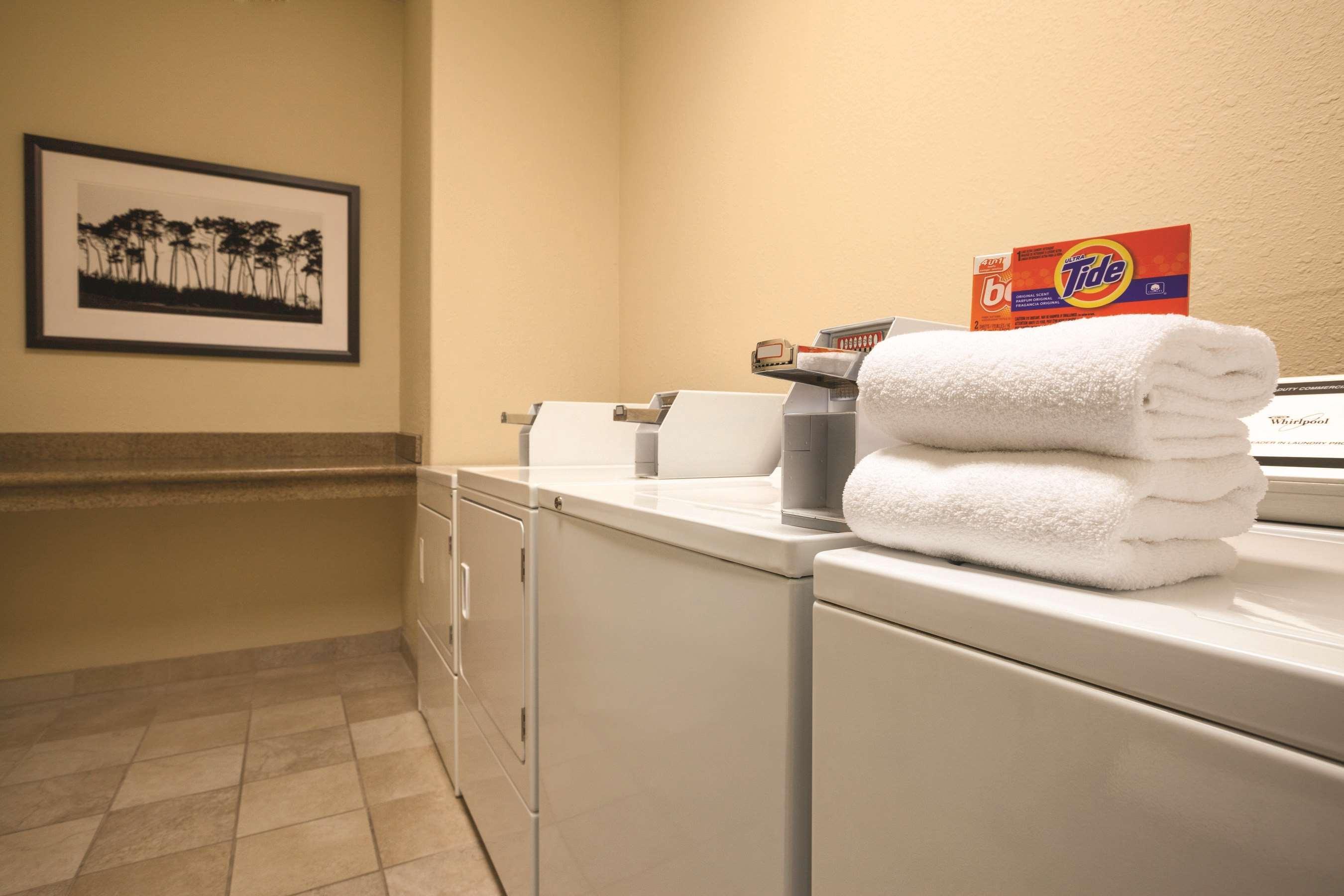Country Inn & Suites By Radisson, Beckley, Wv ภายนอก รูปภาพ
